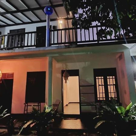 Sundance Surf Coconut Point Hotel Weligama Luaran gambar