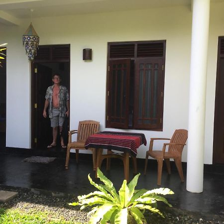 Sundance Surf Coconut Point Hotel Weligama Luaran gambar
