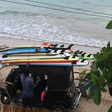 Sundance Surf Coconut Point Hotel Weligama Luaran gambar