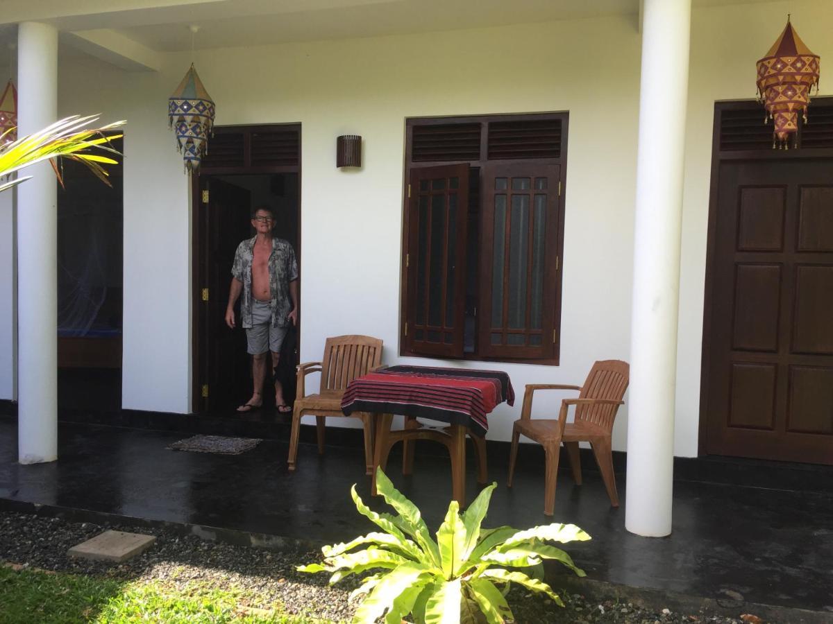 Sundance Surf Coconut Point Hotel Weligama Luaran gambar